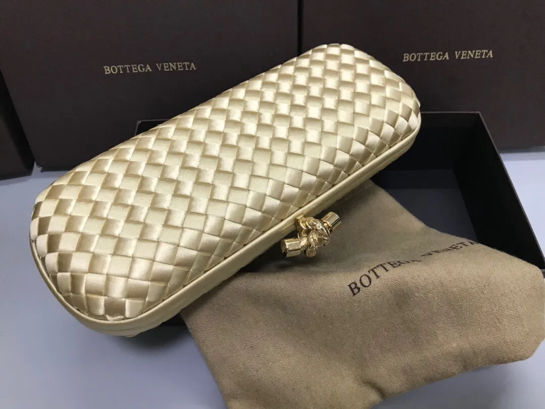 Style No. (8651), upgraded version of full silk evening bag inside and outside~~~INTRECCIATO woven IMPERO STRETCH KNOT clutch bag, hand-woven silk, smooth satin piping, Intrecciato engraved metal buckle, silk satin lining. Large size: 25cm*10cm*5cm